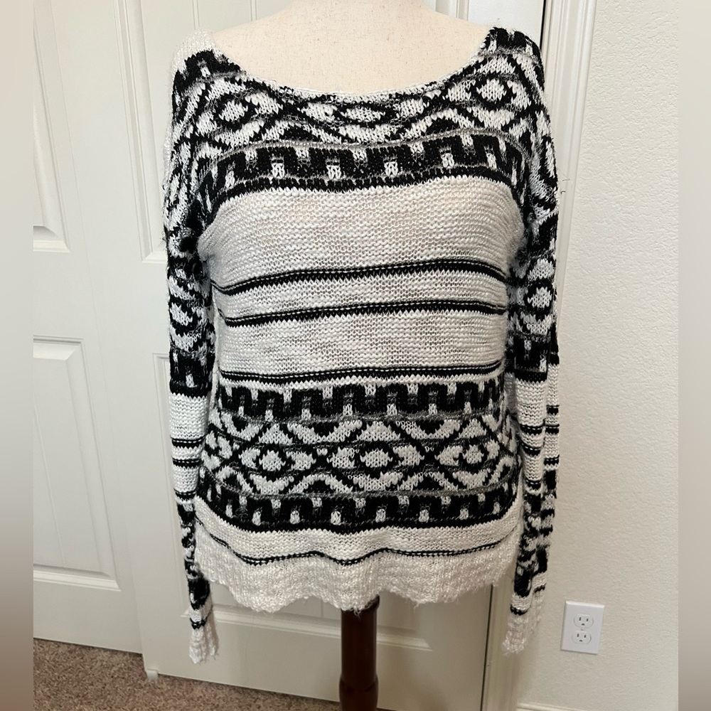 Maurices Black & White Knit Sweater - Size XL - Boho Chic - Pre-Loved